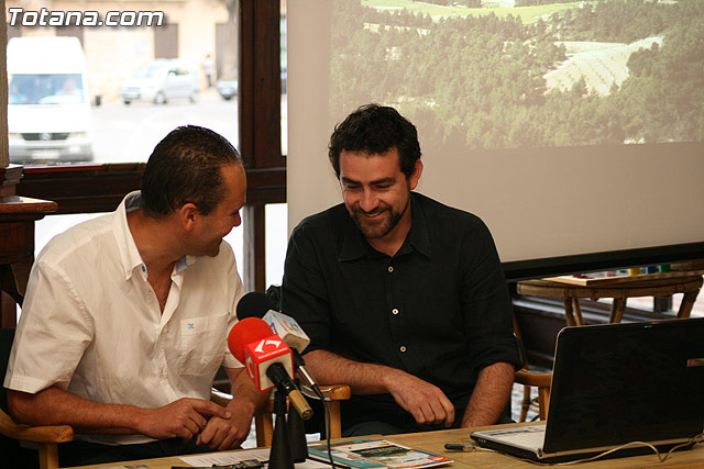 Autoridades municipales asisten a la presentacin de la “Gua Geolgica del Parque Regional de Sierra Espuña” - 23