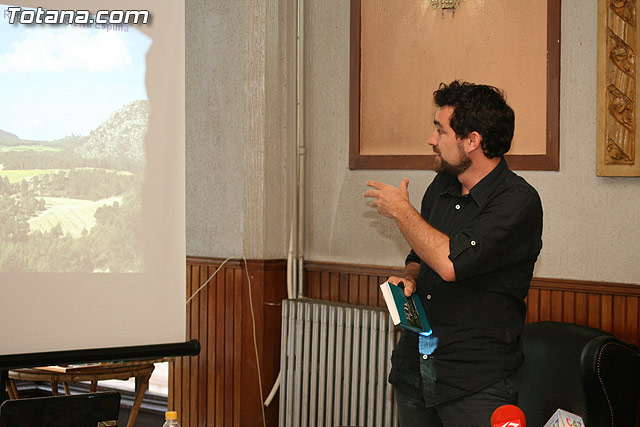 Autoridades municipales asisten a la presentacin de la “Gua Geolgica del Parque Regional de Sierra Espuña” - 29