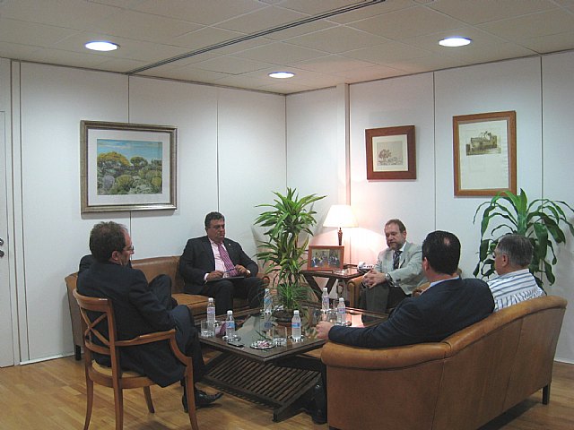 Sotoca explica a los presidentes de los polígonos de Cartagena, Lorca y Alcantarilla las ventajas del promotor de empleo - 2, Foto 2