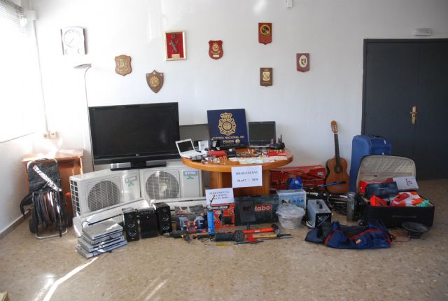 Por funcionarios de la Comisaría del Cuerpo Nacional de Policía de Molina de Segura, se ha procedido a la detención de tres individuos - 2, Foto 2