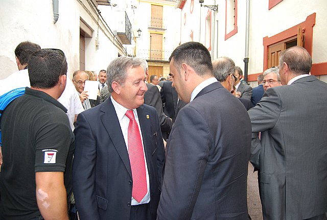 El alcalde de Totana asistió al acto institucional del XXVIII aniversario del Estatuto de Autonomía de la Región de Murcia - 1, Foto 1