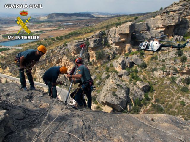 Los Servicios de Montaña y Aéreo de la Guardia Civil realizan un simulacro de rescate en la Región de Murcia - 3, Foto 3