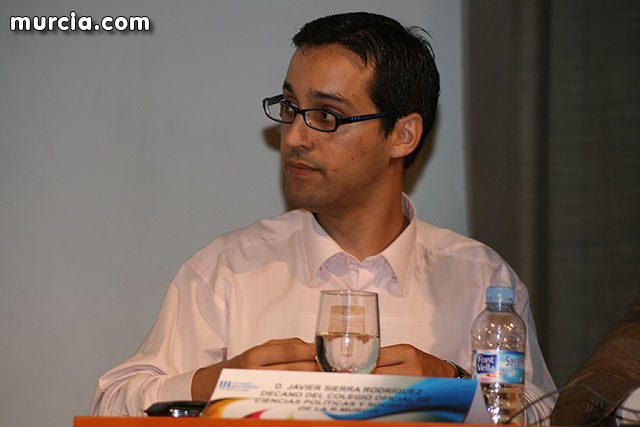 Ms de medio centenar de personas asistieron en Jumilla a la III Jornada de Comunicacin dedicada a 