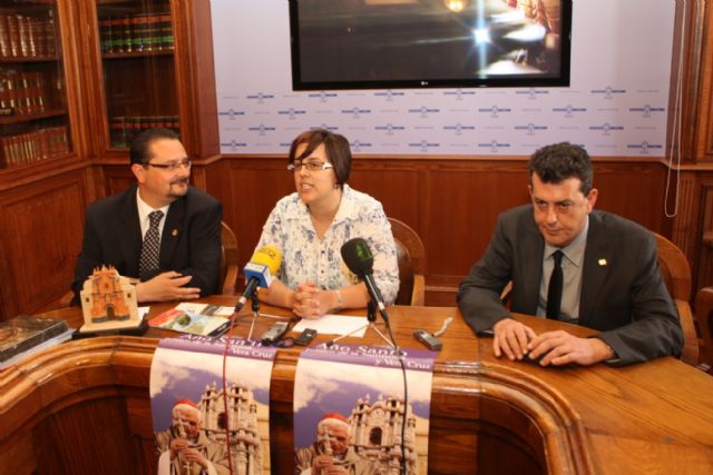 Caravaca y sus fiestas patronales se promocionan como destino turístico en Irún - 1, Foto 1