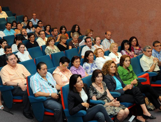 Entrega de diplomas a profesores colaboradores honorarios de Enfermería - 2, Foto 2