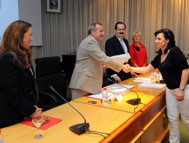 Entrega de diplomas a profesores colaboradores honorarios de Enfermería - 3, Foto 3
