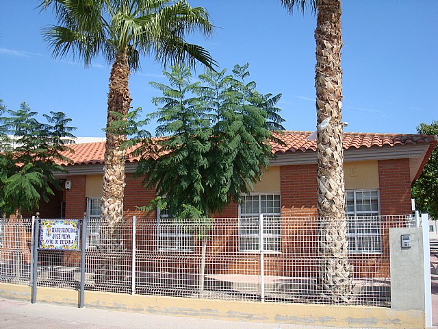 La concejalía de Nuevas Tecnologías desarrolla diversas actuaciones en el centro ocupacional José Moya y en la Biblioteca Municipal, Foto 1