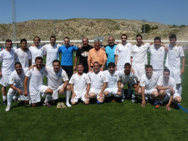 La Peña Madridista La Décima se proclamó campeón de la Liga de Futbol Aficionado Juega Limpio, Foto 1