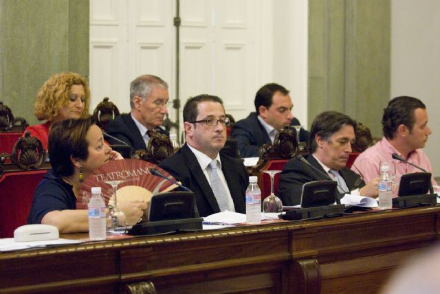El pleno aprueba los presupuestos municipales de 2010 - 1, Foto 1