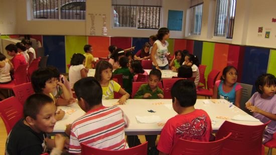 El ayuntamiento ha puesto en marcha una red de infraestrcutras sociales, valoradas en más de 1.700.000 euros, Foto 1