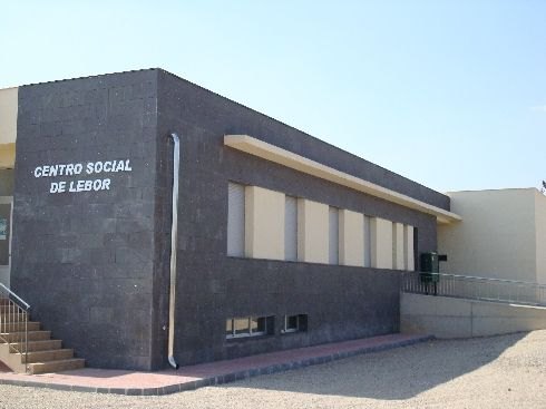 El ayuntamiento ha puesto en marcha una red de infraestrcutras sociales, valoradas en más de 1.700.000 euros, Foto 2