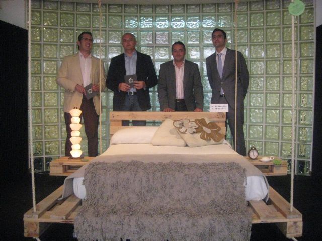 El Centro Cultural de El Carmen acoge una exposición que invita a reflexionar sobre el reciclaje - 2, Foto 2