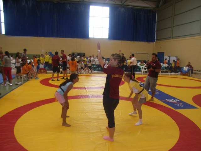 El colegio Reina Sofía consigue el tercer puesto benjamín en la final regional de nano nana práctica grecorromana de deporte escolar, Foto 1