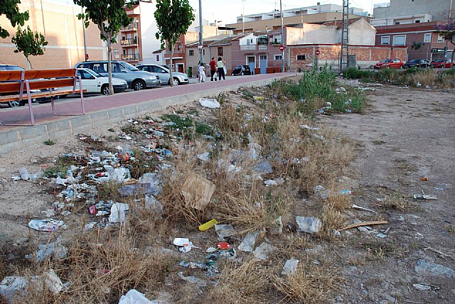 Medio millar de vecinos exigen al PP que adopte medidas de choque urgente - 2, Foto 2