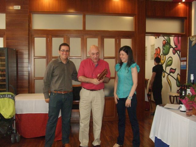 La asociación BATUTA Virginia se reunió el pasado domingo, día 13, para arropar a la directora molinense a su vuelta de Singapur - 1, Foto 1