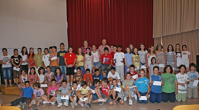 El Ayuntamiento premia a más de 50 escolares a través de la iniciativa ‘Detectives de Biblioteca’ con la que se pretende fomentar el hábito de lectura - 1, Foto 1