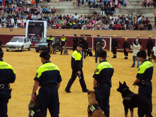 La Unidad Canina de la Policía Local de Totana participa en las II jornadas policiales y militares de guías caninos, Foto 1