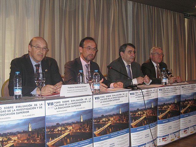 Más de 300 expertos de toda España evalúan en Murcia la calidad de la enseñanza superior y la investigación de las universidades - 1, Foto 1