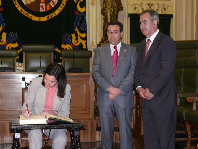 La ministra de Cultura inaugura el Centro Socio Cultural Roque Baños - 1, Foto 1