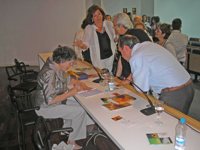 Sagrario Núñez escribe un libro sobre el Valle de Ricote - 1, Foto 1