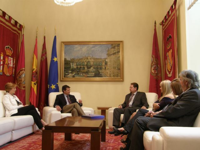 Francisco Jódar despide a Patricio Javier Garcés como Cónsul de Ecuador en la Región - 1, Foto 1