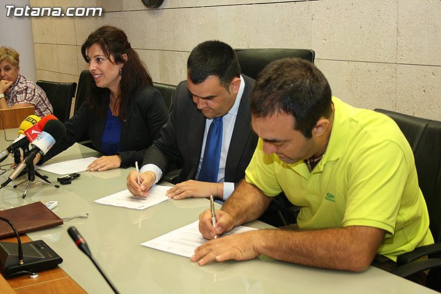Las obras de construcción del edificio municipal para la escuela de verano y reforma de los aseos del C.P. Tierno Galván” cuentan con un importe superior a los 700.000 euros, Foto 1