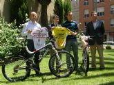 El Alcalde de Lorca felicita al lorquino Sergio Mantecón por su victoria en el Tour de Francia de Mountain Bike 2010