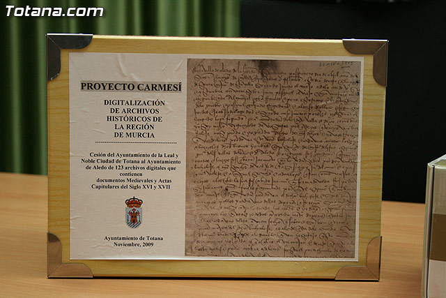 El alcalde de Totana hace entrega al ayuntamiento de Aledo 123 archivos digitales - 6