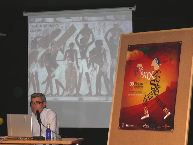 Francisco Pardo ofreció una charla sobre ´la técnica de vinificación a lo largo de la historia´ - 1, Foto 1