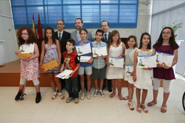 Dos cartageneras, premiadas en el concurso de dibujo Crece en Seguridad - 3, Foto 3