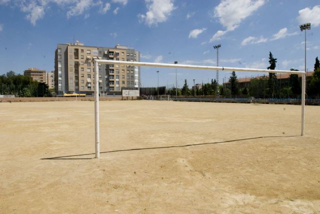 Las obras para dotar de césped artificial a los campos de fútbol de Ciudad Jardín y El Algar comienzan la semana próxima - 1, Foto 1