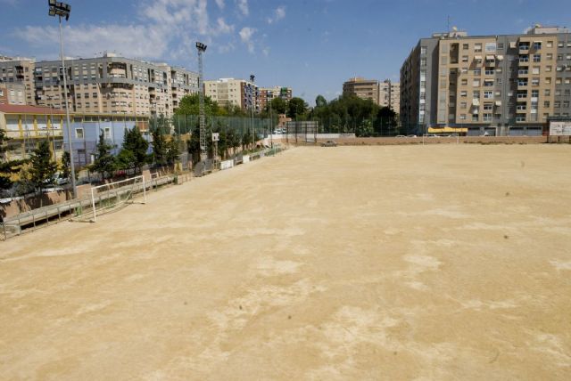Las obras para dotar de césped artificial a los campos de fútbol de Ciudad Jardín y El Algar comienzan la semana próxima - 3, Foto 3