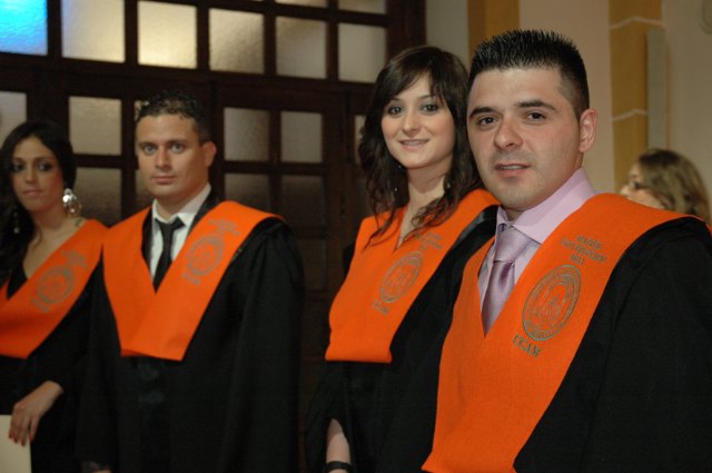 Los alumnos de Turismo y ADE de la UCAM reciben sus becas - 1, Foto 1