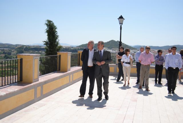 El delegado del Gobierno y el Alcalde de Cehegín inauguran la remodelación del Paseo de la Concepción - 1, Foto 1
