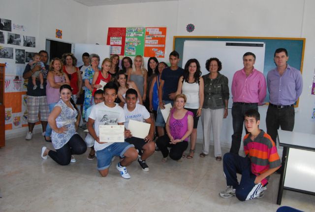 El Aula Ocupacional de Promoción Educativa se clausura por tercer año consecutivo, con la entrega de diplomas, Foto 1