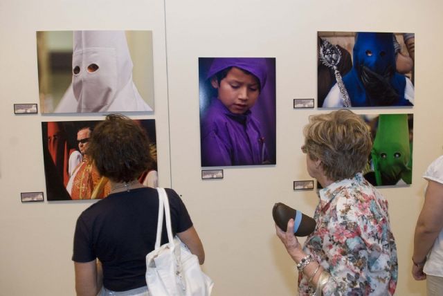 Inaugurada la exposición Una Tradición en Imágenes - 5, Foto 5