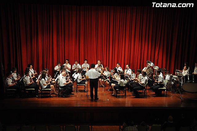 Comienzan las audiciones musicales organizadas por la Escuela Municipal de Música de Totana, con motivo de la clausura del presente curso 2009/10, Foto 1
