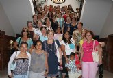 Unas 100 mujeres usuarias de los servicios de las concejalías de Mujer de Mazarrón y Totana han peregrinado hoy a Caravaca de la Cruz