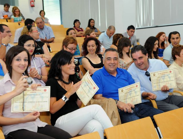 El catedrático Antonio Sempere clausura con su lección el curso de la Escuela de Práctica Laboral - 2, Foto 2