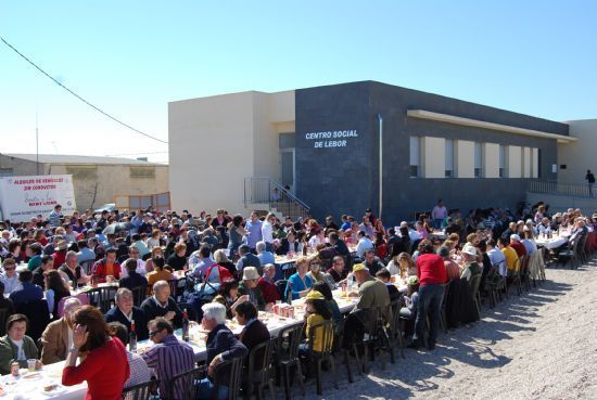 Los jóvenes de Lébor dan un nuevo impulso a las tradicionales fiestas de la pedanía., Foto 1