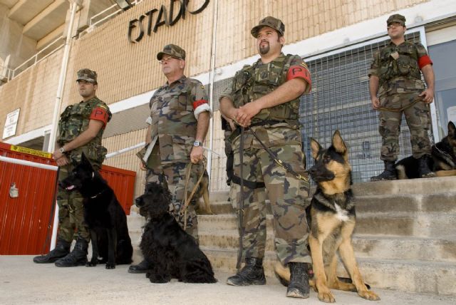 La Unidad Canina de Policía Naval hace prácticas en el Cartagonova - 5, Foto 5