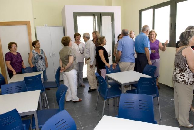 La alcaldesa inaugura el nuevo local social de Los Popos - 1, Foto 1