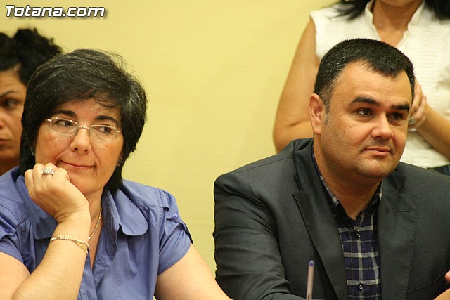 El alcalde de Totana y el consejero de Poltica Social suscriben un convenio por 114.847 euros - 9