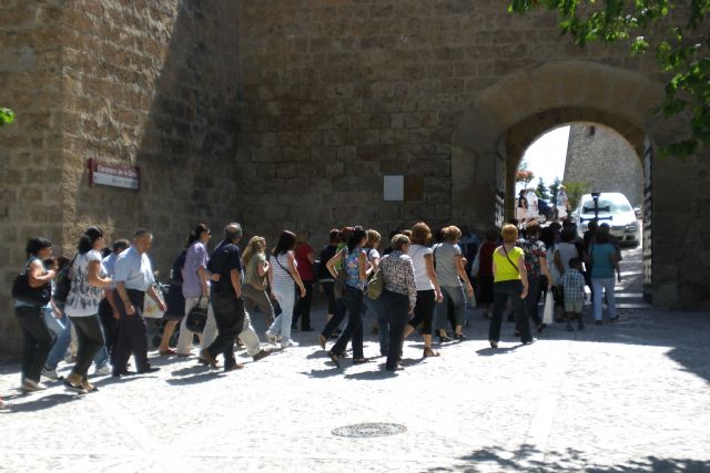 La concejalía de Mujer e Igualdad de Oportunidades organizó un viaje cultural a Caravaca de la Cruz, Foto 3