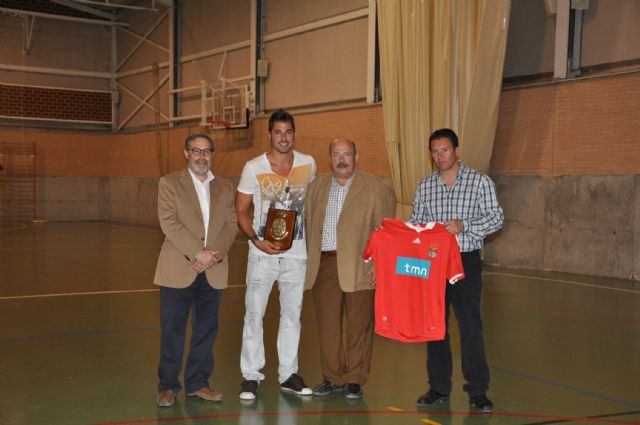 El Pabellón de la Gran Vía pasa a denominarse Javi García en honor a este futbolista muleño - 2, Foto 2