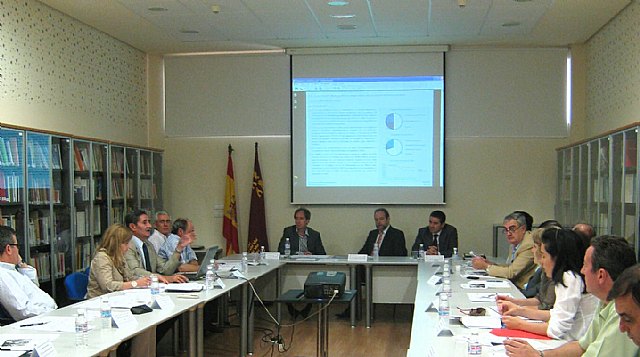 La Comunidad analiza las posibilidades de desarrollo de la Región en base a un diagnóstico socioeconómico de cada comarca - 1, Foto 1