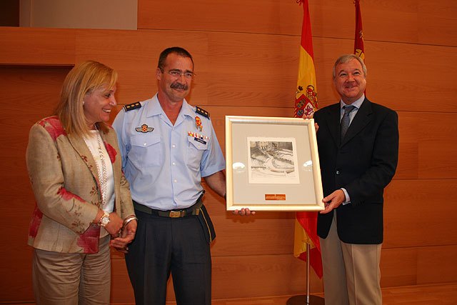 Valcárcel despide a los alumnos de la Academia General del Aire que concluyen sus estudios en la Región - 2, Foto 2