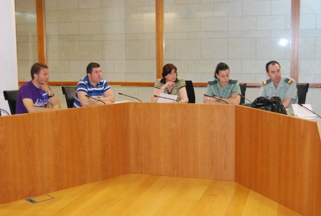 La Comisión de Seguimiento del Protocolo de actuación en los casos de Violencia de Género acuerda fomentar la difusión del CAVI, Foto 2