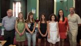 La concejal de Cultura entrega los premios del 'VII Certamen Escolar de Caligramas'