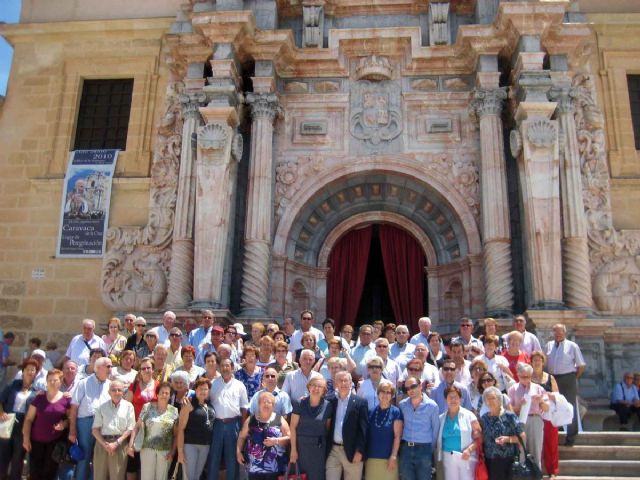 Un centenar de mayores cartageneros peregrinaron a la Ciudad Santa de Caravaca - 2, Foto 2